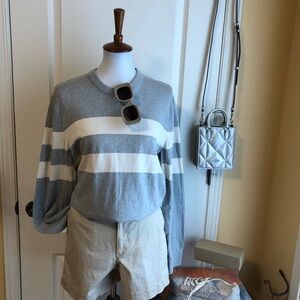 😎20$ GAP Gray /cream Striped Crewneck Sweater